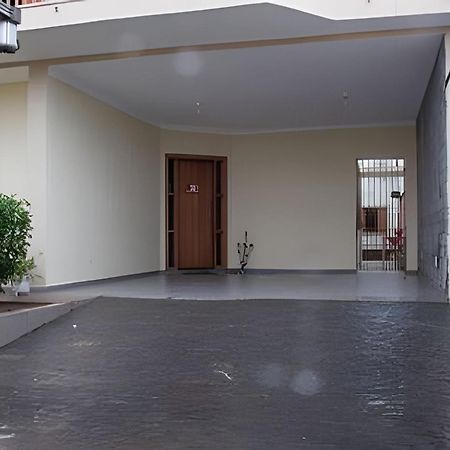Casa Ampla E Confortavel Proxima Ao Santuario 阿帕雷西达 外观 照片