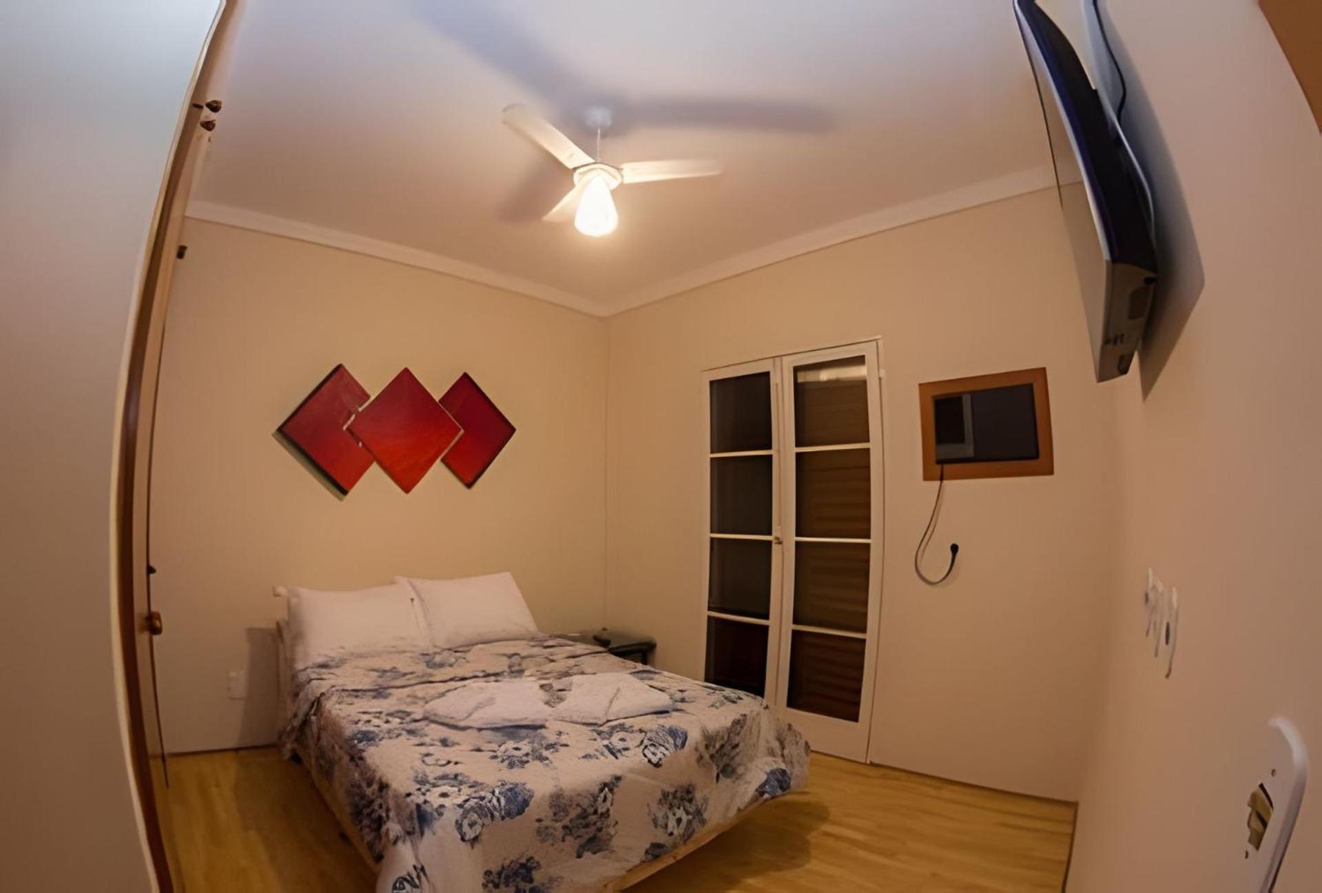 Casa Ampla E Confortavel Proxima Ao Santuario 阿帕雷西达 外观 照片